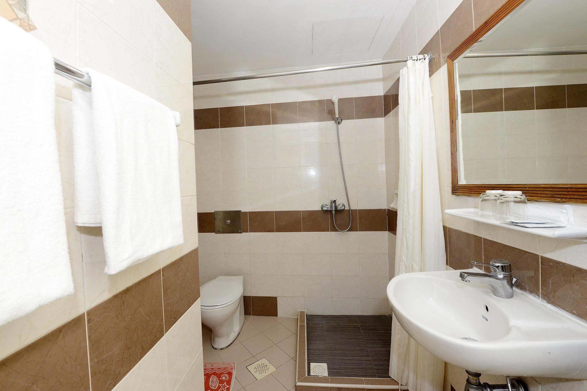 Oyo 106 Beach Hotel Singapore Exterior foto